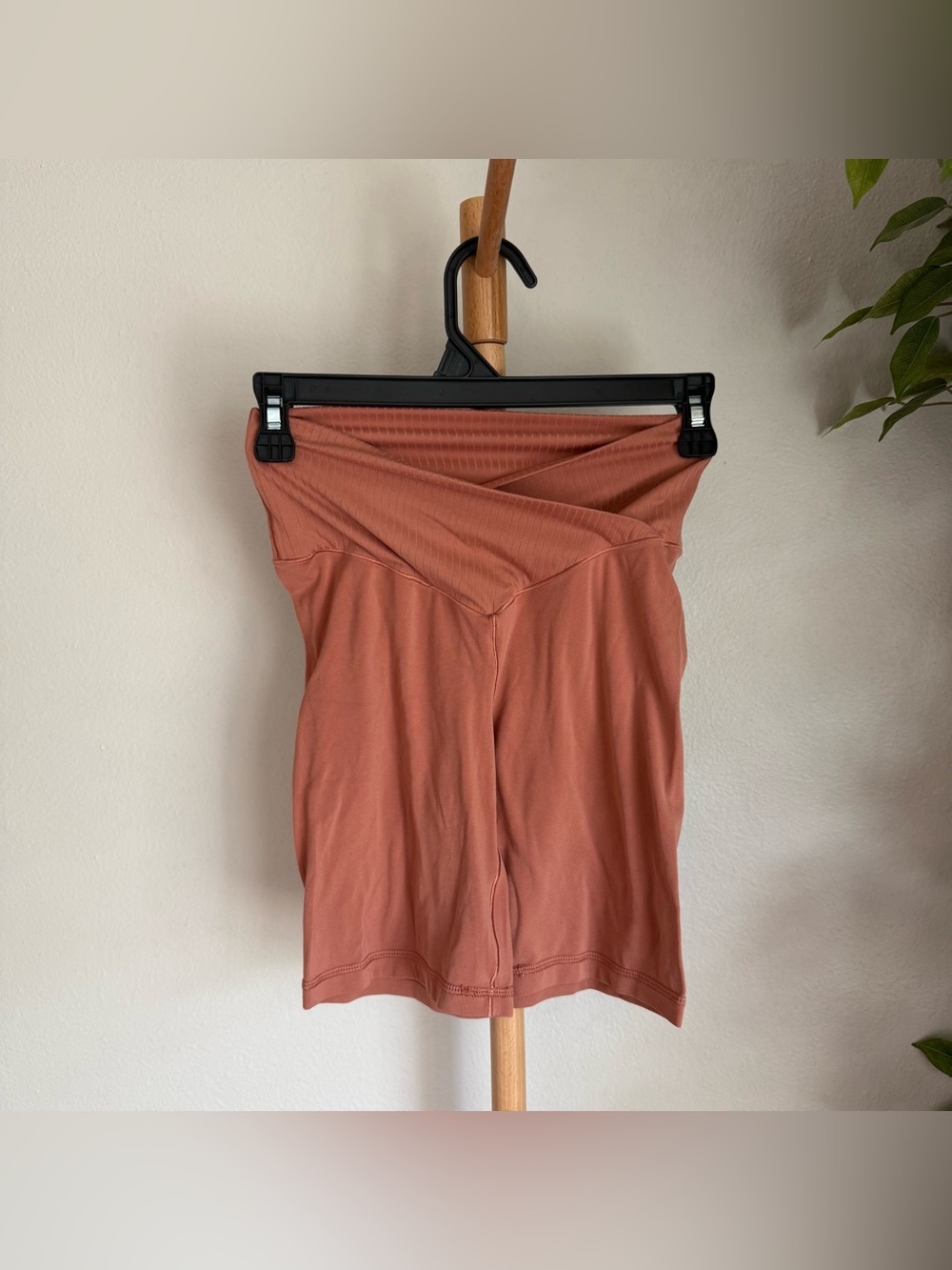 Aerie Offline Real Me Biker Shorts 7” High Rise in Brown Women’s Size Medium